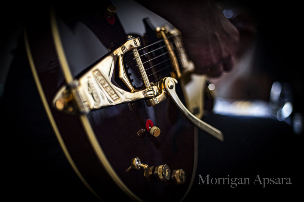 Vincent K and his Gretsches country gentleman G6122