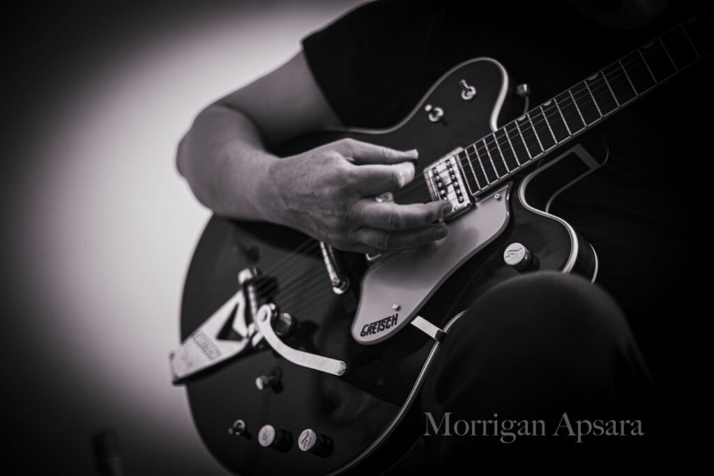 Vincent K and his Gretsches country gentleman G6122