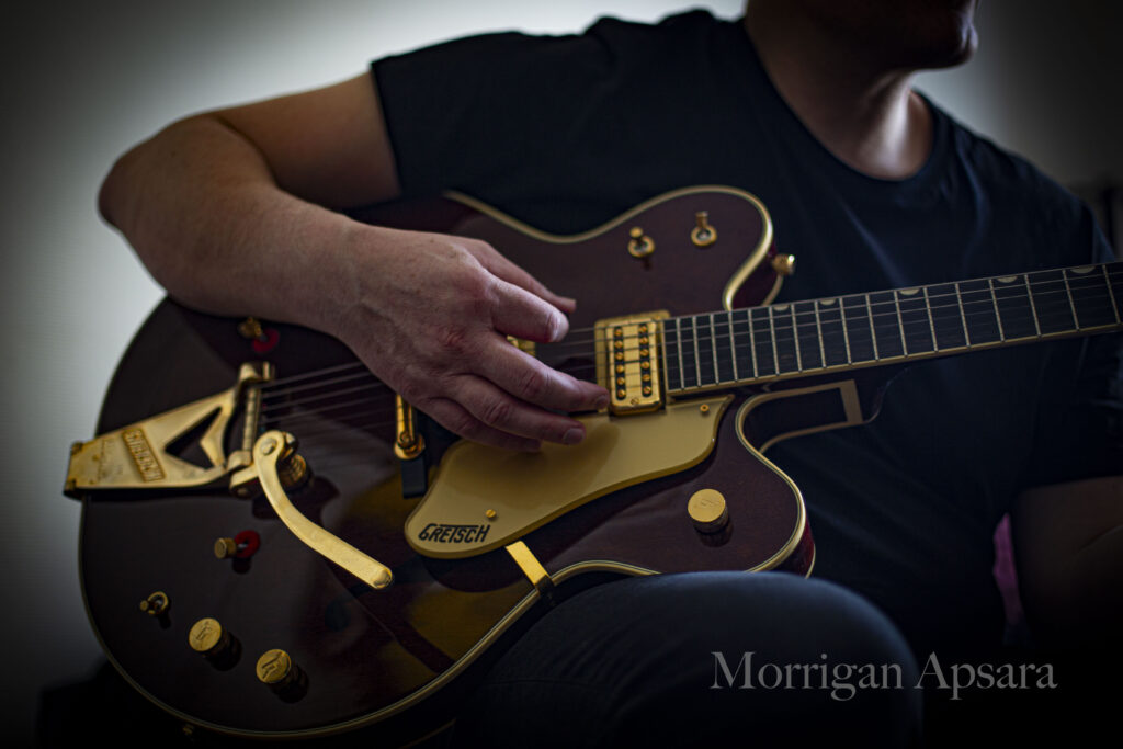Vincent K and his Gretsches country gentleman G6122
