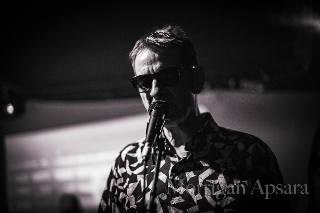 Little Nemo Touching pop Paris gig 