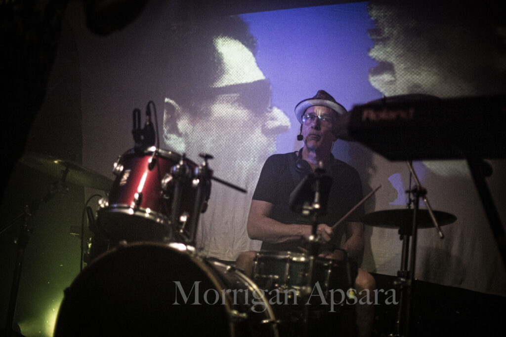 Little Nemo Touching pop Paris gig Babel 17 in the background